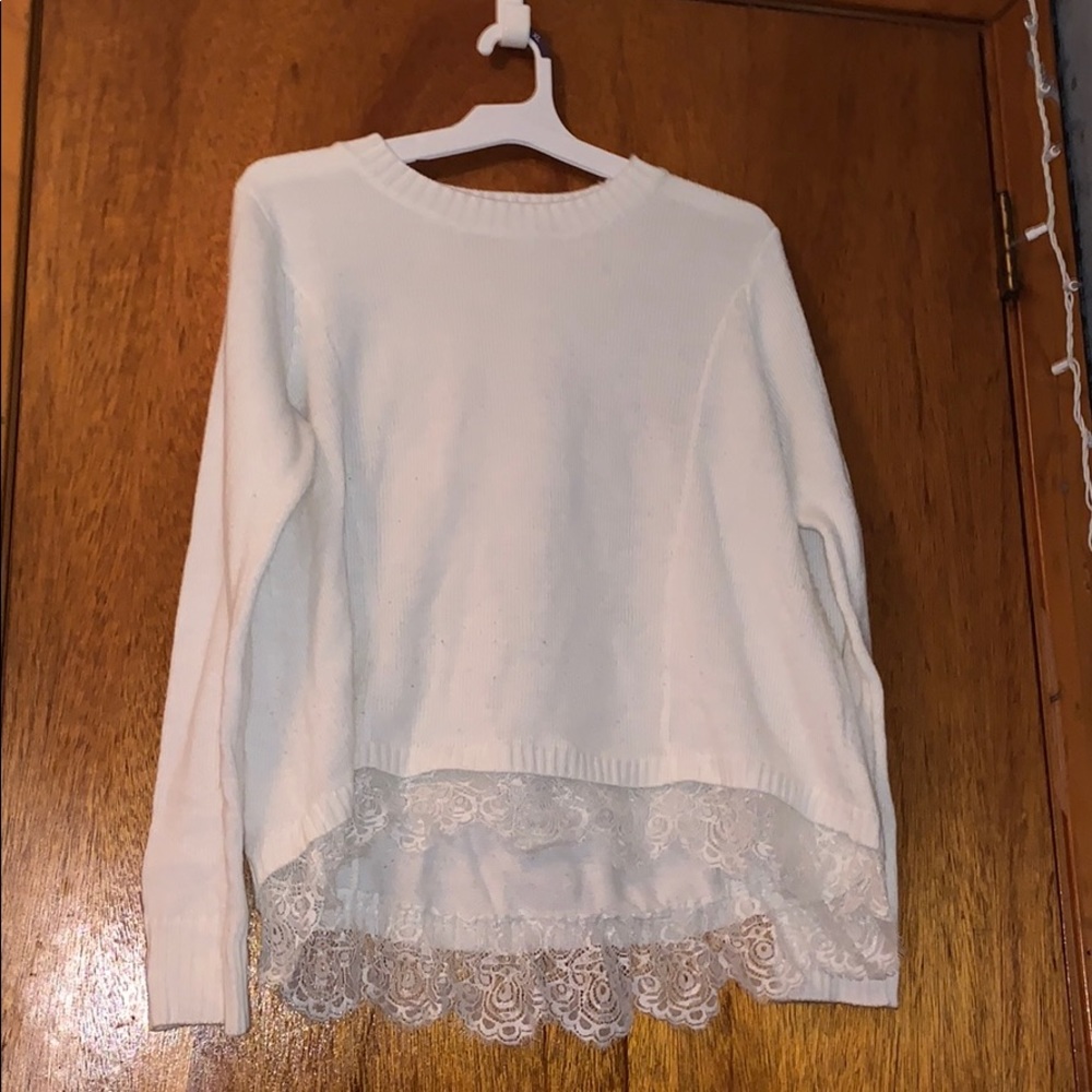 A Snow White sweater 💞